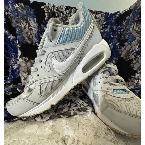 Nike Shoes - Size 8 - Nike Air Max IVO Pure Platinum White blue sneaker running shoe